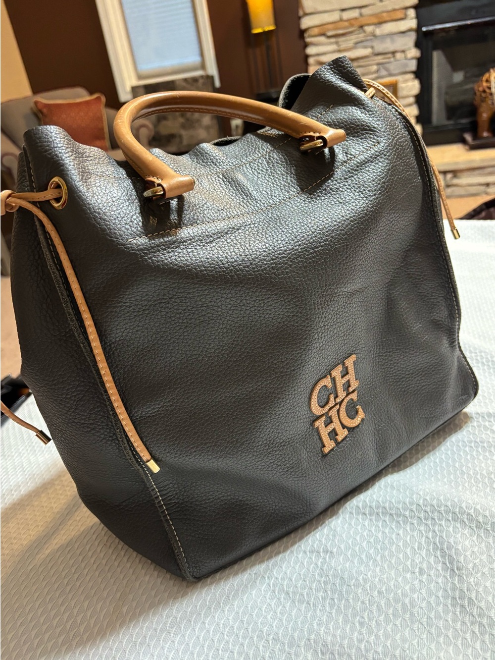CH Carolina Herrera Black and Tan Leather Tote - Picture 7 of 16